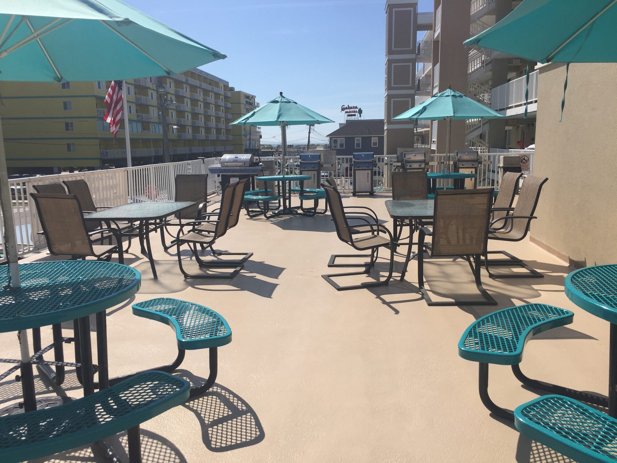2nd floor sun deck